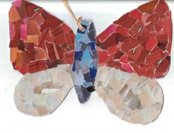 Papillon - morceaux de papiers déchirés (nuances)