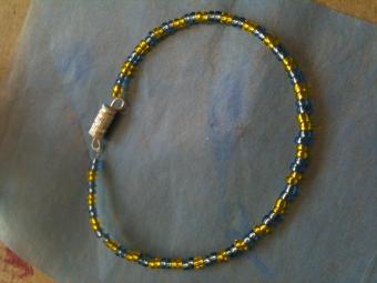 bracelet en petites perles (CP patients!!)