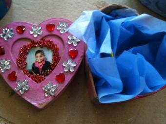 Boîte coeur avec photo 'perlée' pour offrir un bracelet en perles  à maman